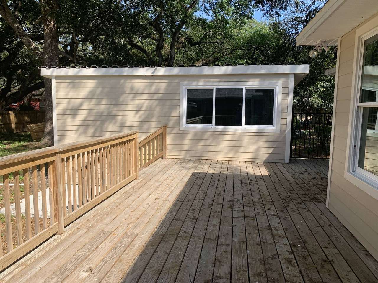 Custom deck built alongside home addition in Florida — Blue Diamond Building